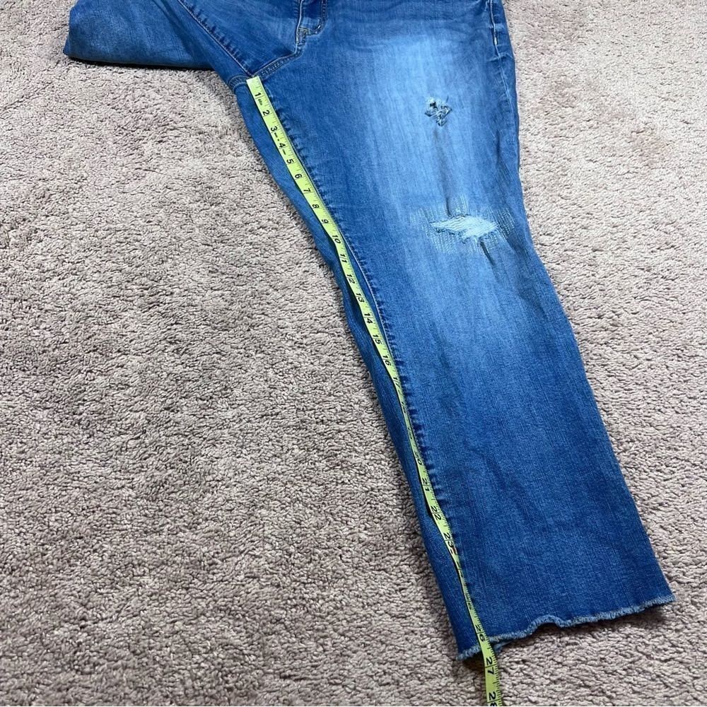 Torrid Jeans Womens Blue Denim Boyfriend Distressed Straight Leg Stretch Size 20 - Picture 3 of 7